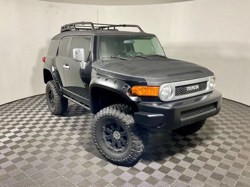 Used 2007 Toyota FJ Cruiser 4WD image 3