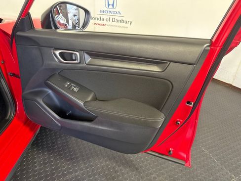 Used 2023 Honda Civic Sport image 5