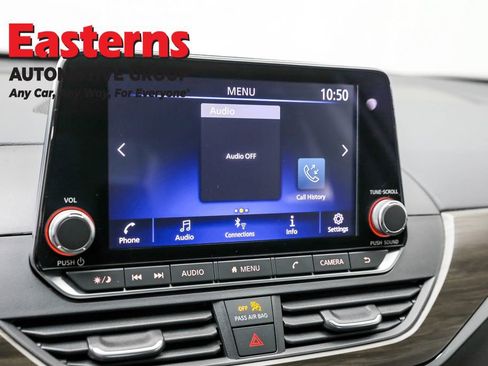 Used 2024 Nissan Altima 2.5 SV image 19