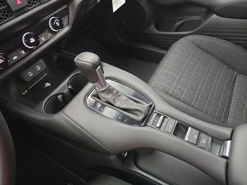 New 2026 Honda HR-V LX image 24