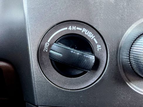 Used 2013 Toyota Sequoia Platinum image 35