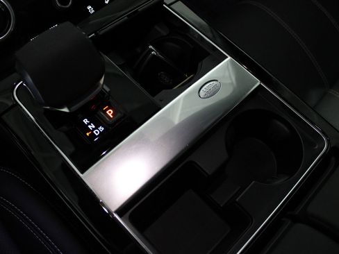 Used 2022 Land Rover Range Rover Velar S image 35