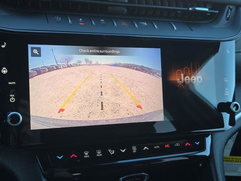 New 2026 Jeep Grand Cherokee Altitude AWD/4WD image 36