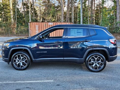 New 2026 Jeep Compass Limited image 4