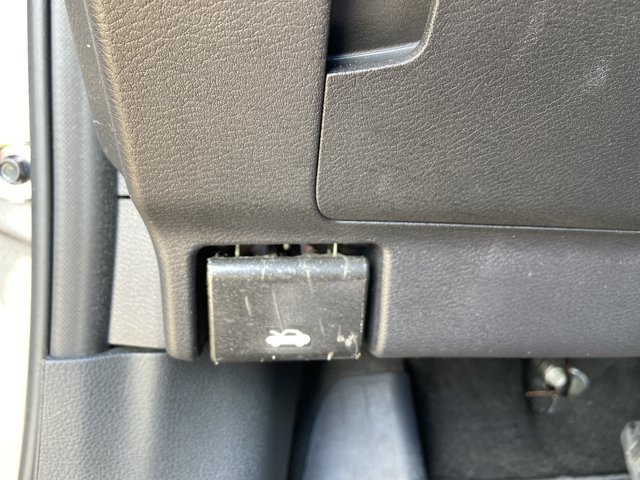 Used 2025 Nissan Kicks SV FWD image 45