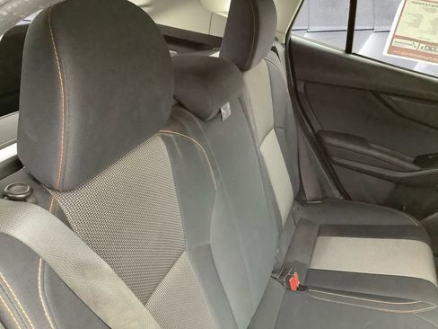 Used 2019 Subaru Crosstrek 2.0i Premium image 16