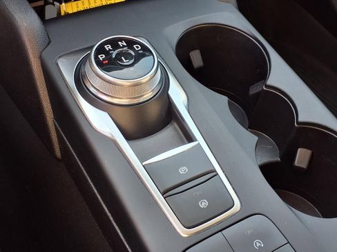 Used 2022 Ford Escape SE w/ Cold Weather Package image 14