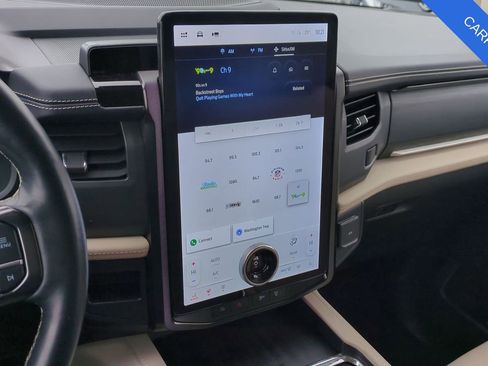 Used 2023 Ford Expedition Platinum image 30