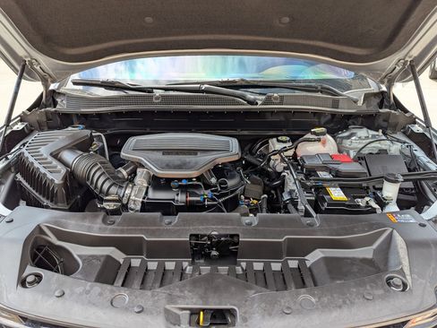 Used 2025 Chevrolet Blazer RS w/ Enhanced Convenience Package image 32