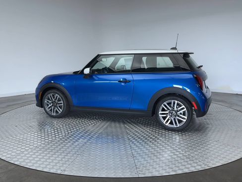 New 2026 MINI Cooper 2-Door Hardtop FWD image 5