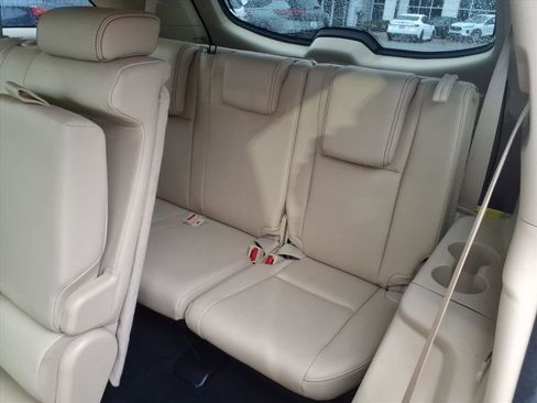 Used 2017 Toyota Highlander XLE image 29