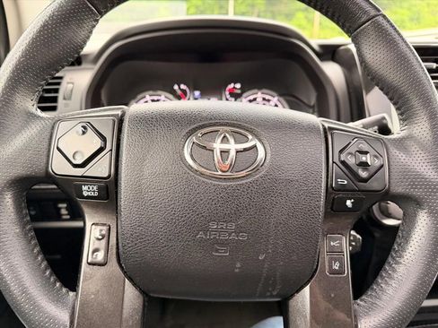Used 2021 Toyota 4Runner TRD Off-Road Premium w/ Moonroof Package AWD/4WD image 15