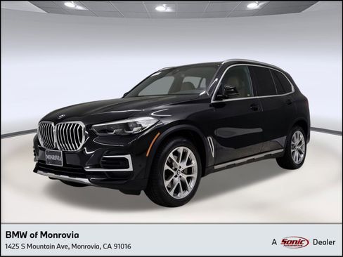 Certified 2023 BMW X5 sDrive40i w/ Parking Assistance Package image 1