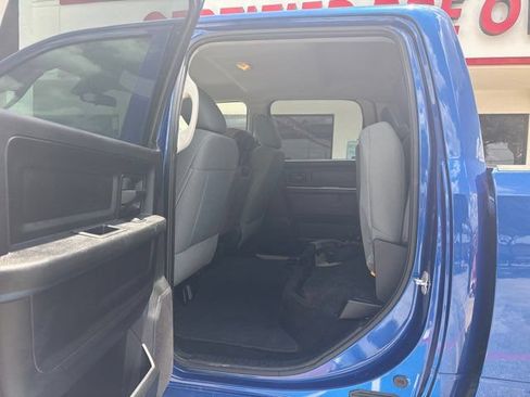 Used 2015 RAM 2500 Tradesman w/ Chrome Appearance Group AWD/4WD image 18