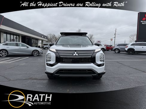 New 2026 Mitsubishi Outlander Trail Edition image 3