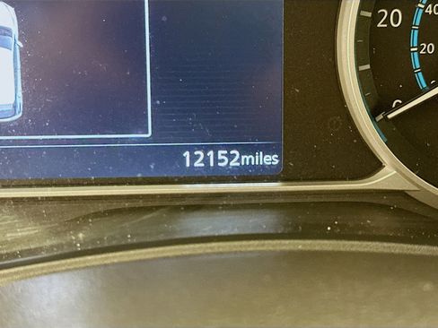 Used 2024 Nissan Leaf S FWD image 19