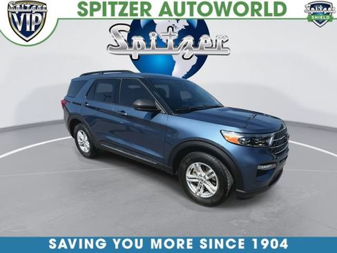 Used 2020 Ford Explorer XLT w/ Equipment Group 202A AWD/4WD image 2