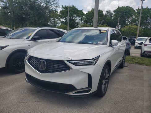 Used 2025 Acura MDX w/ Technology Package FWD image 3