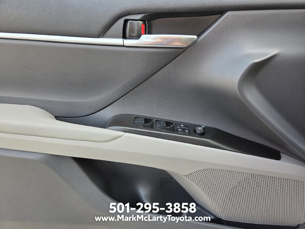 Used 2022 Toyota Camry SE FWD image 24