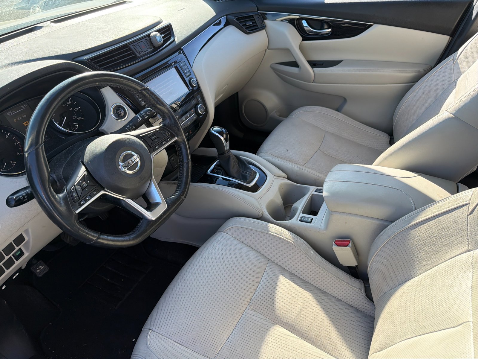 Used 2018 Nissan Rogue Sport SL FWD image 8