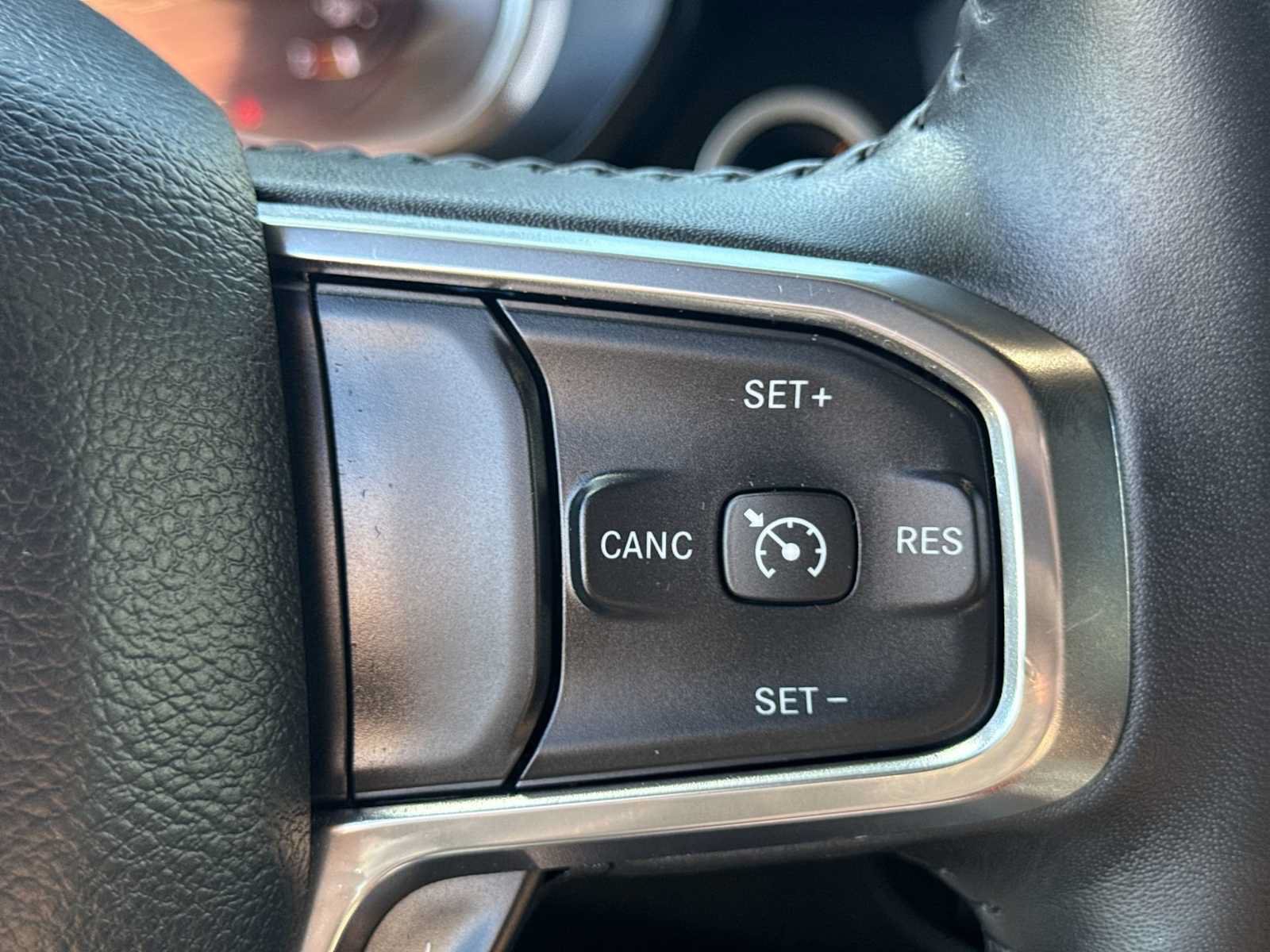 Used 2024 RAM 1500 Laramie AWD/4WD image 23