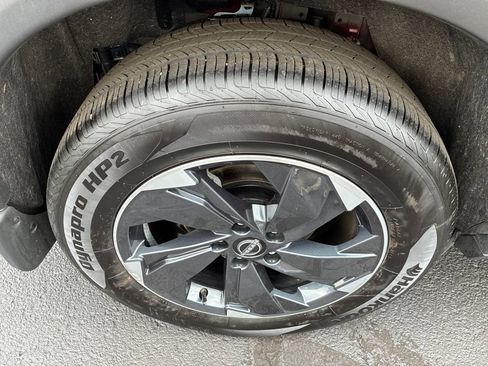 Certified 2026 Nissan Rogue SV AWD/4WD image 10