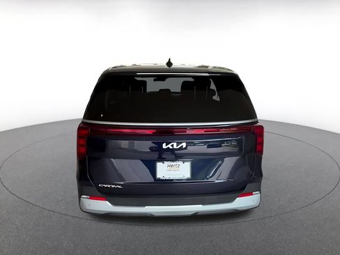 Used 2026 Kia Carnival FWD image 12