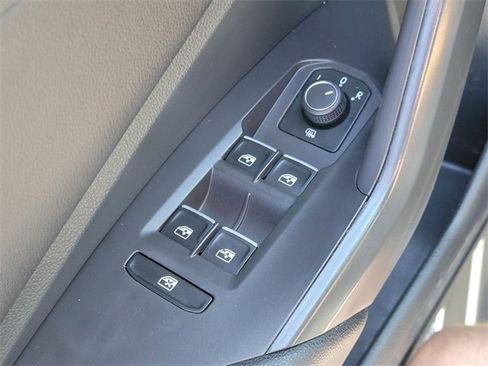 Used 2021 Volkswagen Jetta S image 23
