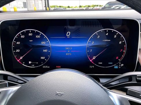 Used 2025 Mercedes-Benz GLC 300 image 23