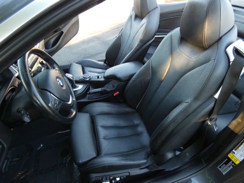 Used 2018 BMW 430i Convertible image 41