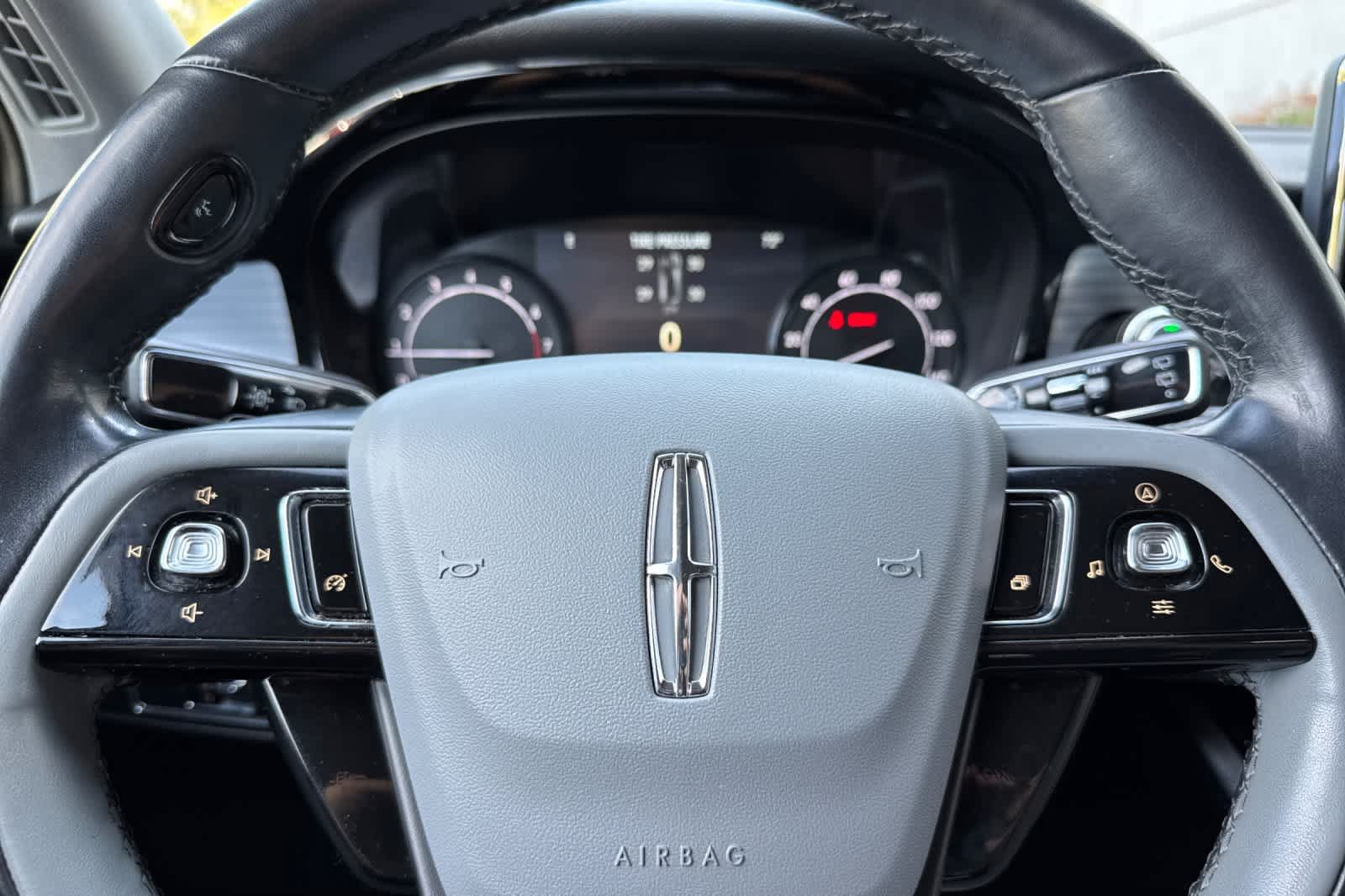 Used 2020 Lincoln Corsair AWD w/ Equipment Group 101A image 24