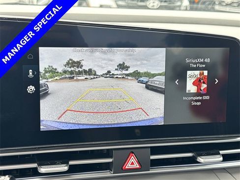 New 2025 Hyundai Elantra SEL image 23