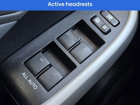 Used 2013 Toyota Prius Four image 29