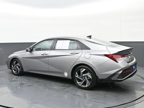 Certified 2025 Hyundai Elantra Sport image 6