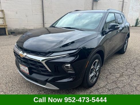 Used 2024 Chevrolet Blazer LT w/ Sound & Technology Package AWD/4WD image 1