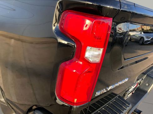 Used 2022 Chevrolet Silverado 3500 High Country w/ Technology Package AWD/4WD image 29