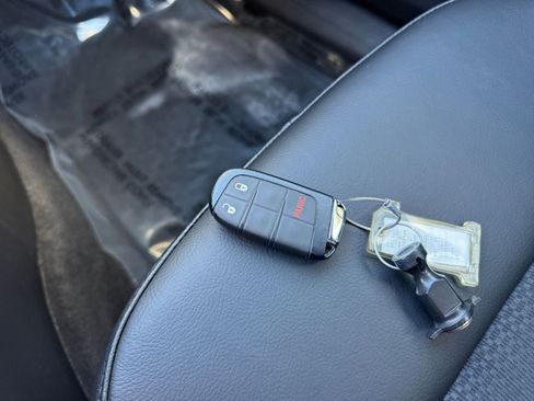 Used 2025 Jeep Compass Trailhawk image 22