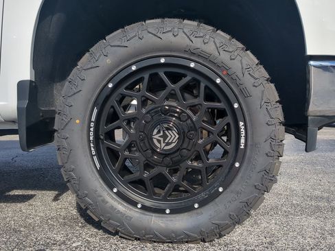 New 2025 Chevrolet Silverado 1500 LT image 11