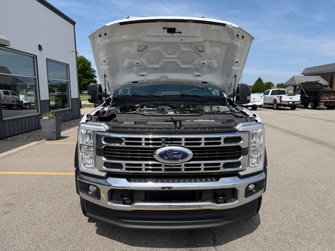 Used 2024 Ford F550 4x4 Regular Cab Super Duty image 32