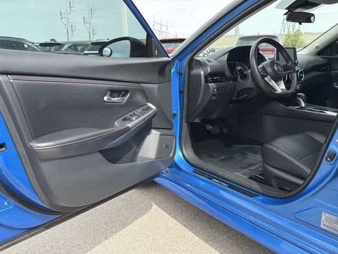 Used 2022 Nissan Sentra SR w/ SR Premium Package image 10