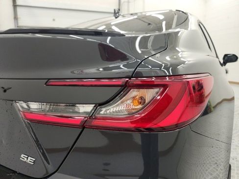 Used 2025 Toyota Camry SE image 27