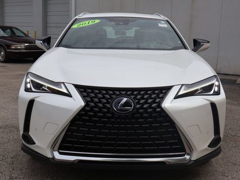 Used 2019 Lexus UX 250h w/ Premium Package AWD/4WD image 2