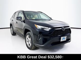 Used 2025 Toyota RAV4 XLE AWD/4WD video 1