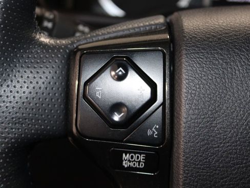 Used 2023 Toyota 4Runner TRD Off-Road Premium AWD/4WD image 36