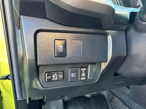 Used 2023 Toyota Tacoma TRD Off-Road image 18