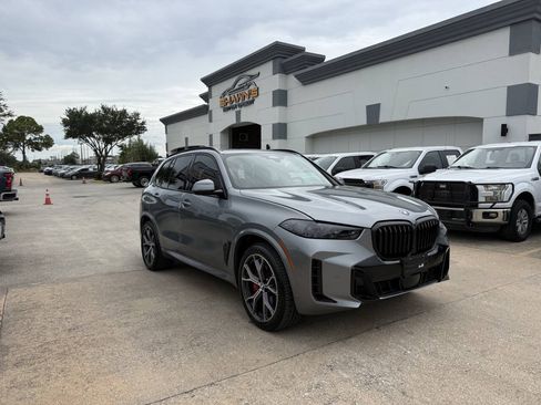 Used 2024 BMW X5 sDrive40i w/ M Sport Package RWD image 2