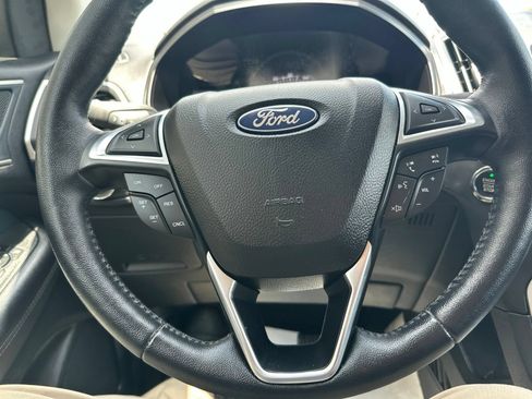 Used 2022 Ford Edge SEL w/ Sport Appearance Package AWD/4WD image 29