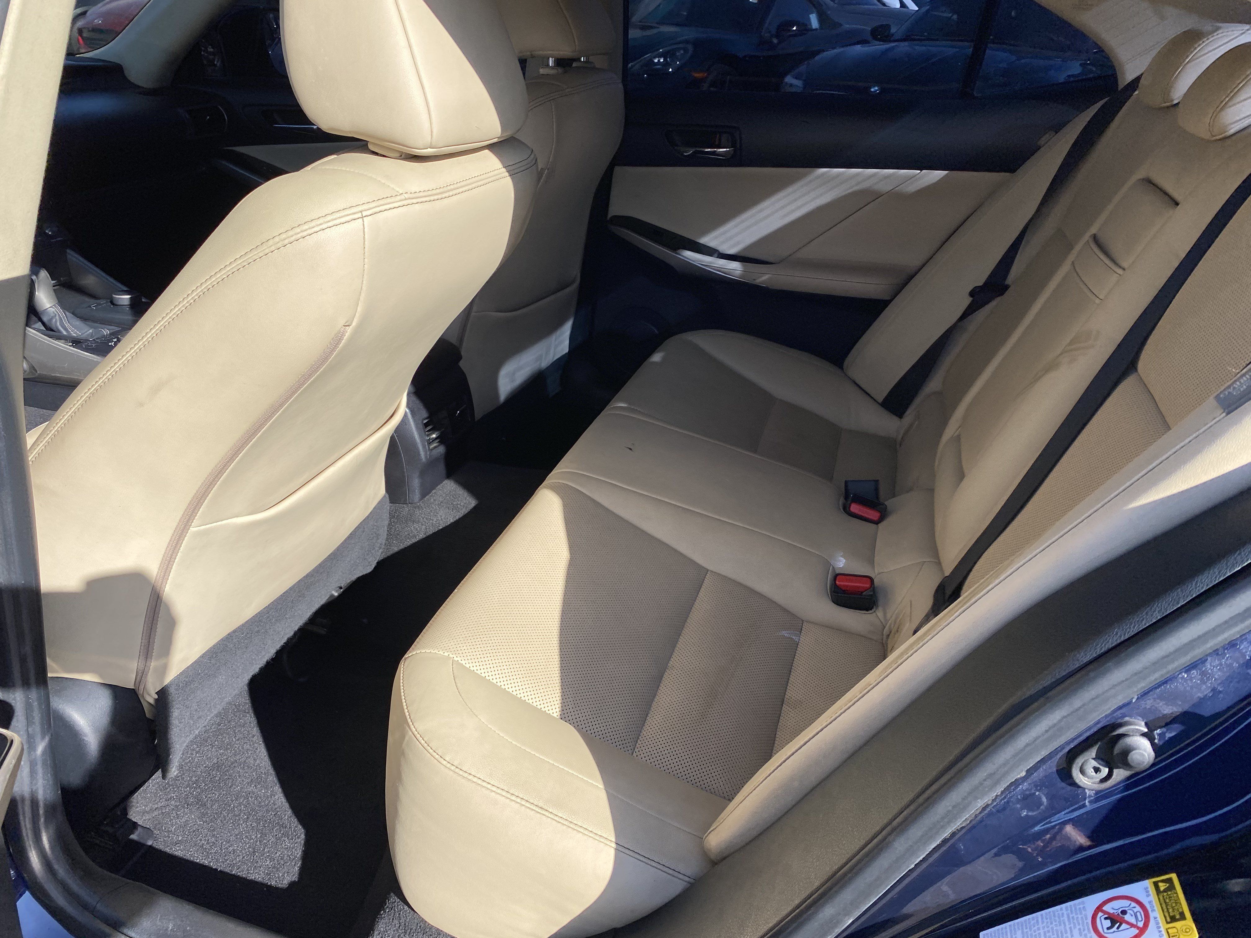 Used 2015 Lexus IS 250 RWD image 18