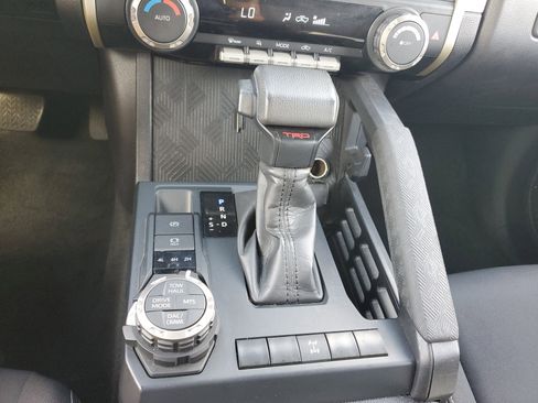 Used 2024 Toyota Tacoma TRD Off-Road image 32