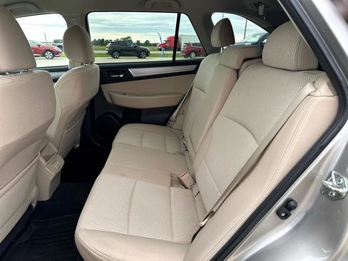 Used 2019 Subaru Outback 2.5i Premium w/ Popular Package #2 image 11